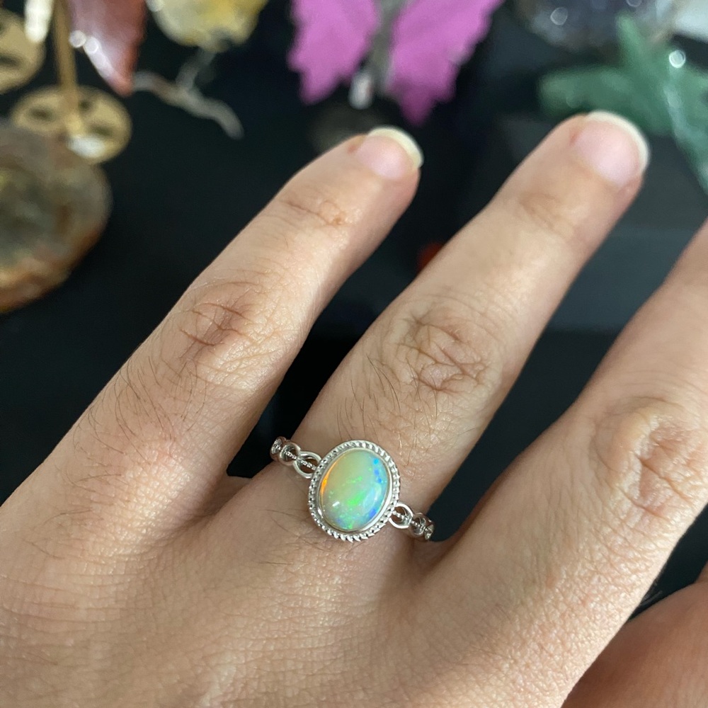 White Opal 925 ring - Picture 2 of 2